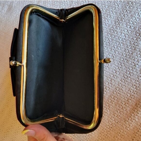 Vintage 1950's Black Taffeta with Gold like Clasp Closure Elegant Bow Clutch Bag - Picture 3 of 6